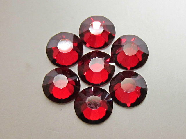 72 pcs. 20ss LIGHT SAIAM MYSTIQUE (maxima) FLATBACK PRECIOSA Rhinestones